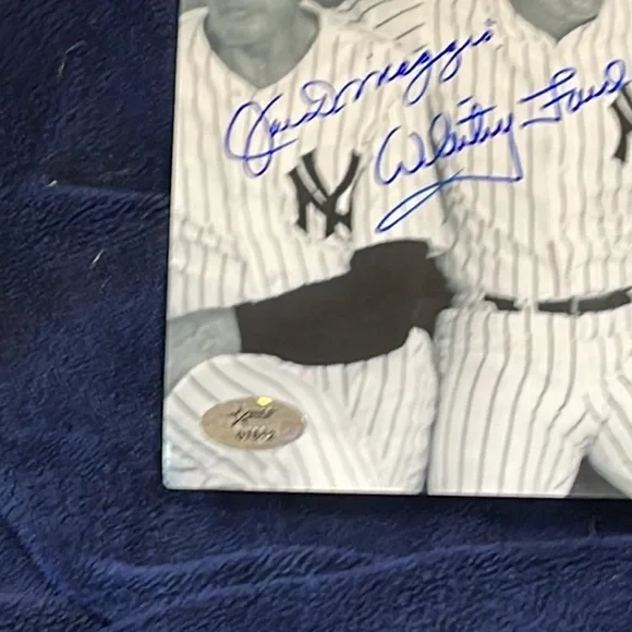 Joe DiMaggio Ford Martin mantle, signed 8 x 10 photo